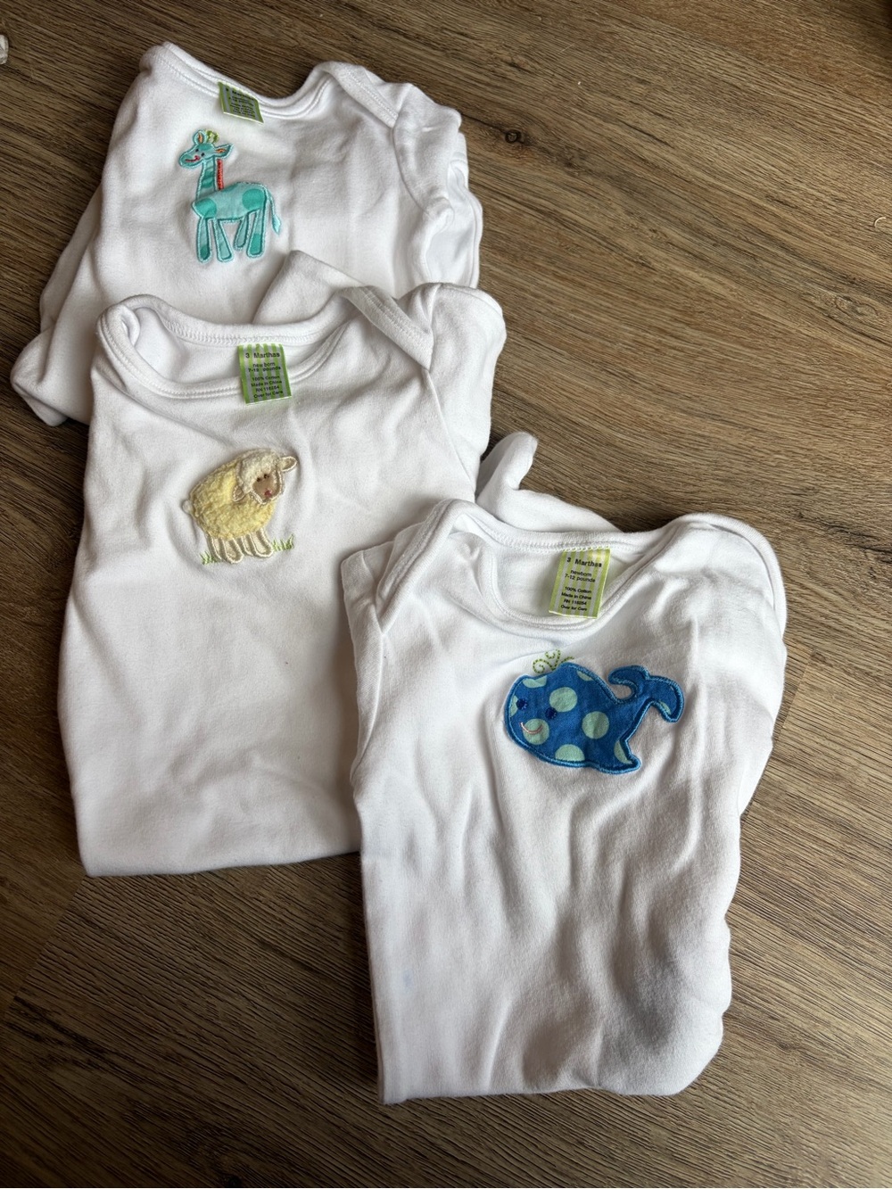 Lot of 3 newborn nightgowns with open elastic bottom-3 Marthas